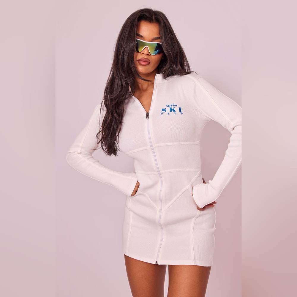 PRETTY LITTLE THING NWOT APRES SKI FRONT ZIP BODYCON DRESS - Size 4